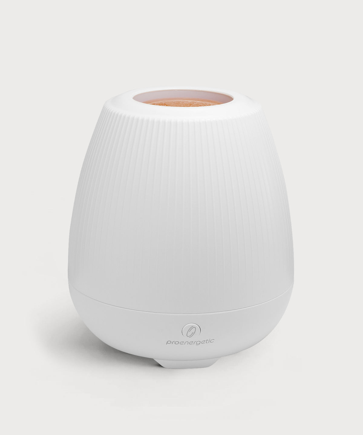 Weißer ProEnergetic Aroma Diffuser mit konischer Form, geriffelter Oberfläche, rundem oberen Einsatz und dezentem Markenlogo an der Basis