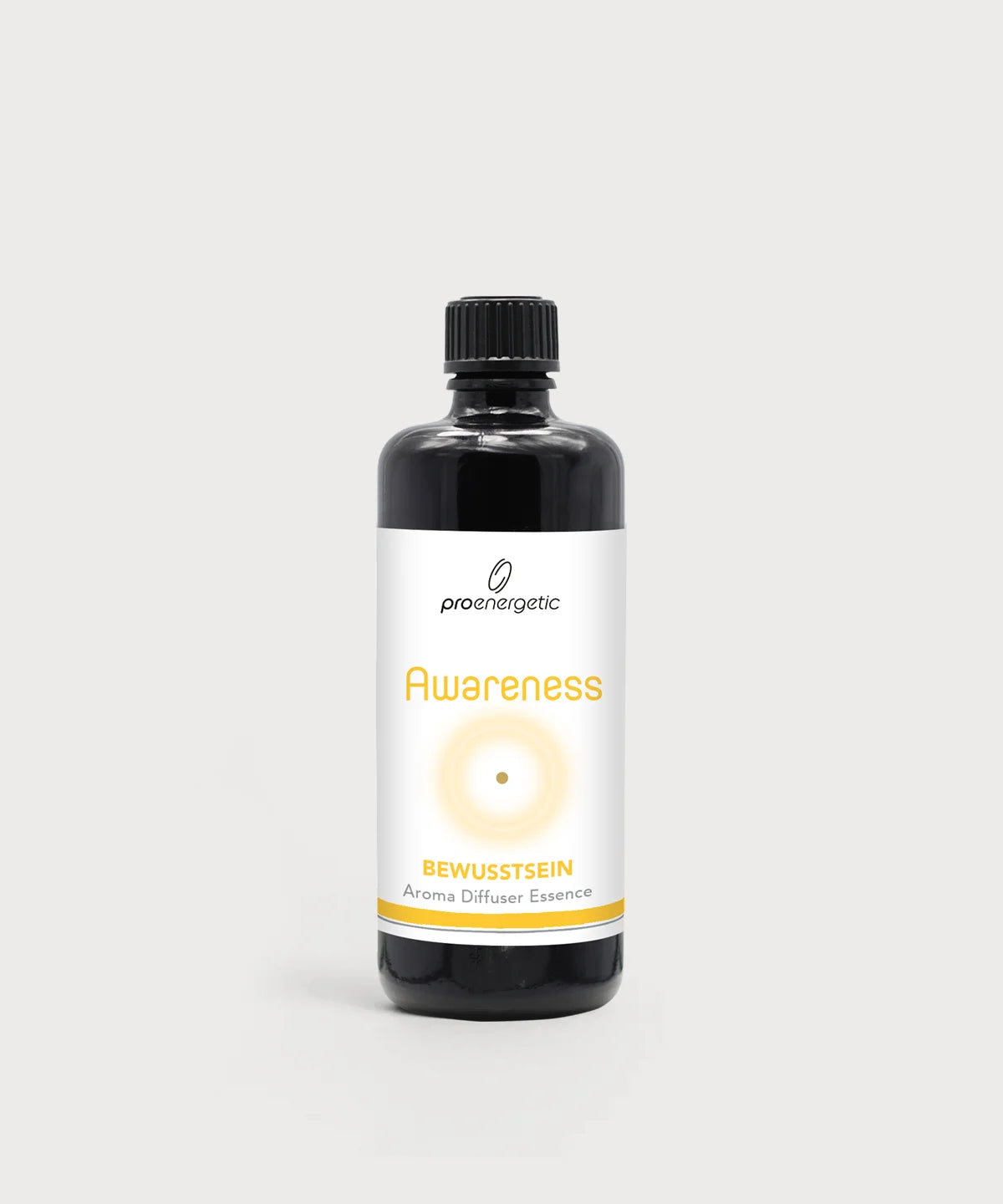 Schwarze ProEnergetic Aroma Diffuser Essence Flasche mit weißem Etikett, gelbem Akzent, Produktname Awareness und kreisförmigem grafischem Element auf neutralem Hintergrund